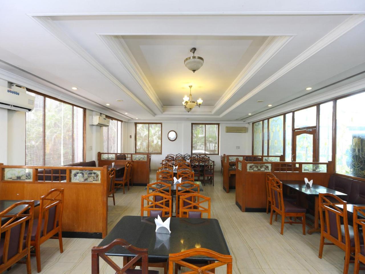 Oyo 1081 Hotel Sindhu International Tirupati Exteriér fotografie